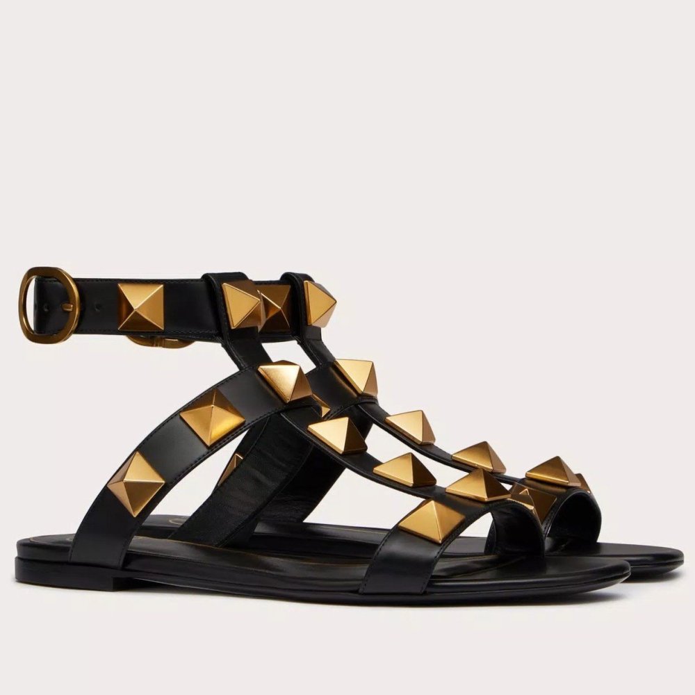 Cheap Reps Valentino Roman Stud Flat Sandals In Black Calfskin