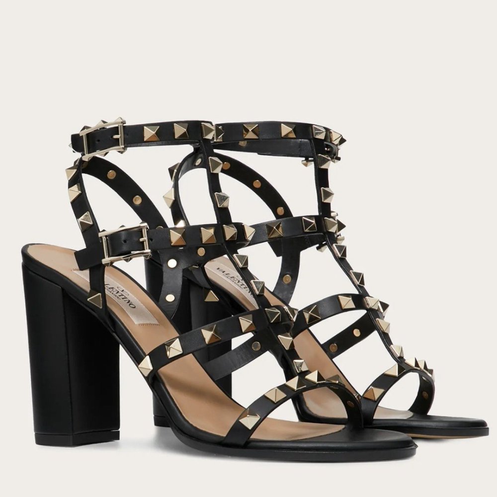 Cheap Reps Valentino Rockstud Ankle Strap Sandals 90mm In Black Calfskin