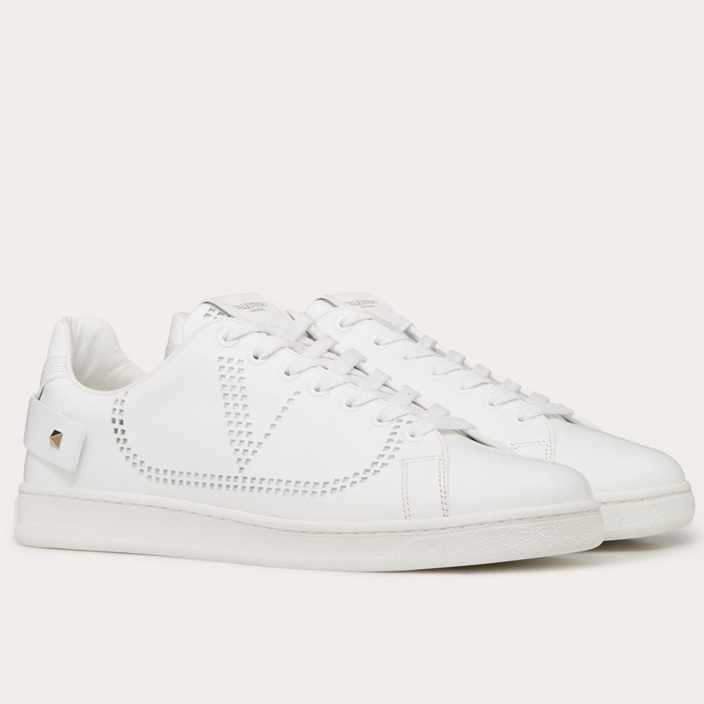 Cheap Reps Valentino Womens Backnet Sneakers In White Leather