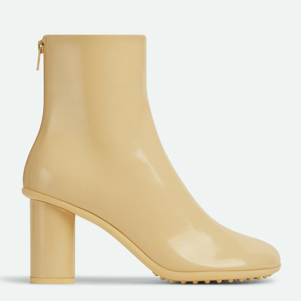 Cheap Reps Bottega Veneta Atomic Ankle Boots In Beige Lambskin