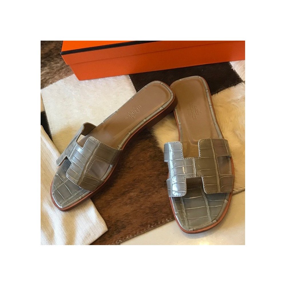 Cheap Reps Hermes Oran Slide Sandals In Grey Shiny Niloticus Crocodile Skin